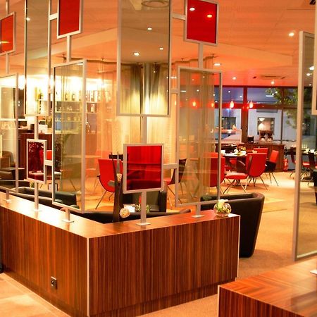 Hotel De Loire Et Restaurant Les Bateliers Trelaze Экстерьер фото